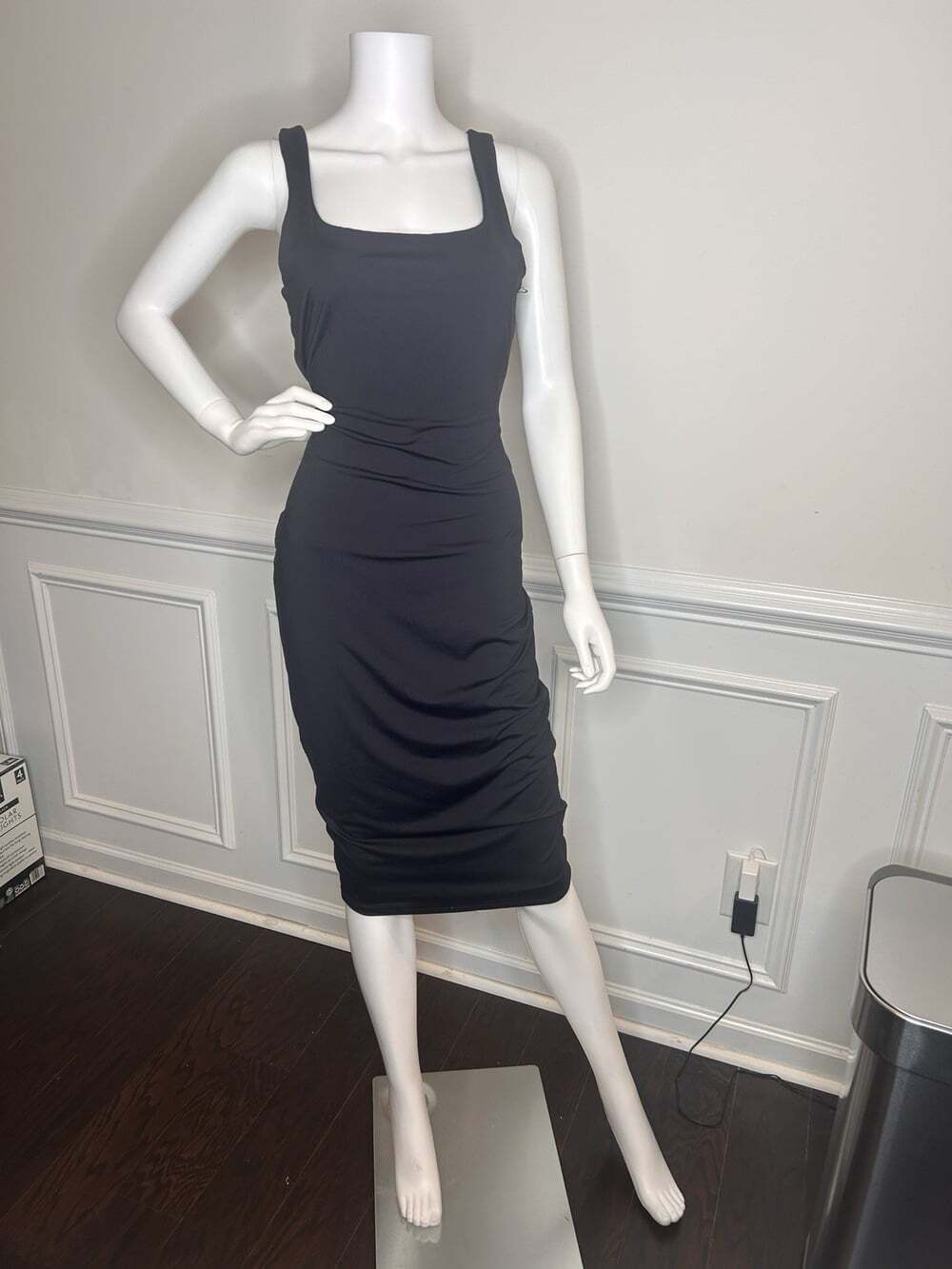 Forever 21 Women’s Black Tank Dress, Large - Picture 5 of 6